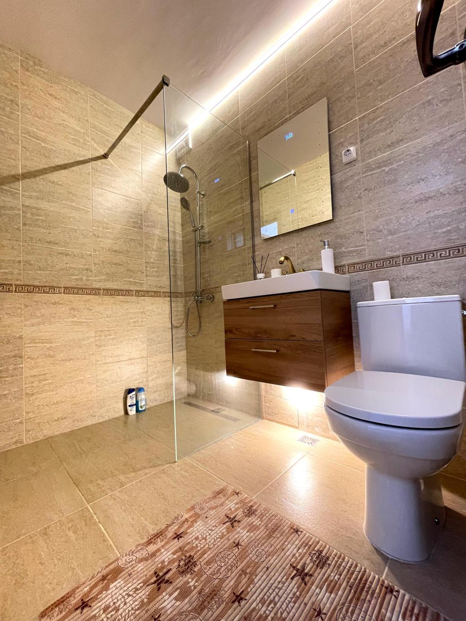 Central Residence Târgu Jiu Εξωτερικό φωτογραφία